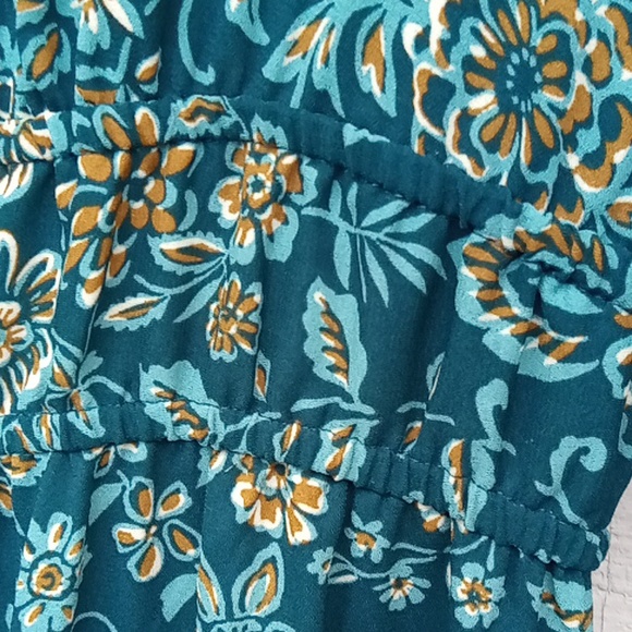 The Pioneer Woman Floral Drass - Picture 12 of 16